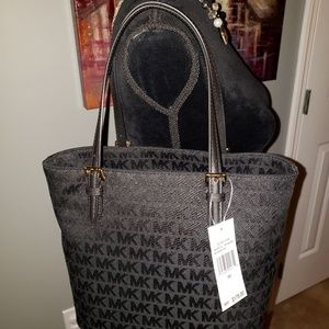 Michael Kors Jet Set Medium Tote NWT Black!